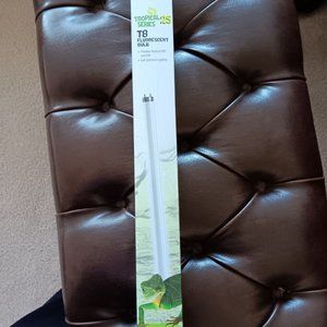 Zilla Tropical Series 25,  18"   T8 flourescent bulb, 15 watt